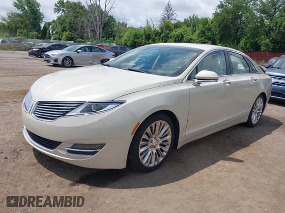 ✅ 2014 Lincoln MKZ • VIN: 3LN6L2G92ER814476 • Lot: 42768605. Listed on IAAI with 76,122 mi. Free auction sales archive from the USA and detailed vehicle history report at DreamBid. Image 17.