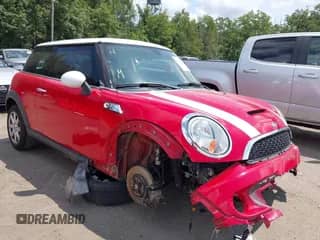 2013 MINI Hardtop S with VIN WMWSV3C57DT395038, listed as a IAAI auction lot 42937247 with 79,305 mi miles and . Bid and sale history available at DreamBid. Image 1.