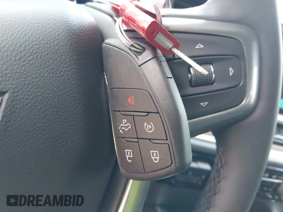 ✅ 2025 Chevrolet Silverado 1500 • VIN: 3GCUKDE82SG115781 • Лот: 42093356. Опубликован ранее на IAAI с пробегом 4 455 миль. Бесплатный доступ к архиву аукционных продаж из США и подробный отчёт об истории автомобиля на DreamBid. Изображение 11.