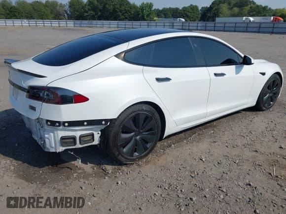 ✅ 2021 Tesla Model S Long Range • VIN: 5YJSA1E54MF439130 • Lot: 43186972. Wystawiony na IAAI z przebiegiem 65 522 mil. Bezpłatny archiwum sprzedaży aukcyjnych z USA i szczegółowy raport historii pojazdu na DreamBid. Zdjęcie 4.