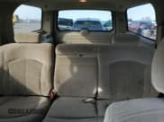 ✅ 2002 Chevrolet Suburban LS • VIN: 3GNGK26U42G214719 • Лот: 48887665. Опубликован ранее на Copart с пробегом 244 199 миль. Бесплатный доступ к архиву аукционных продаж из США и подробный отчёт об истории автомобиля на DreamBid. Изображение 10.