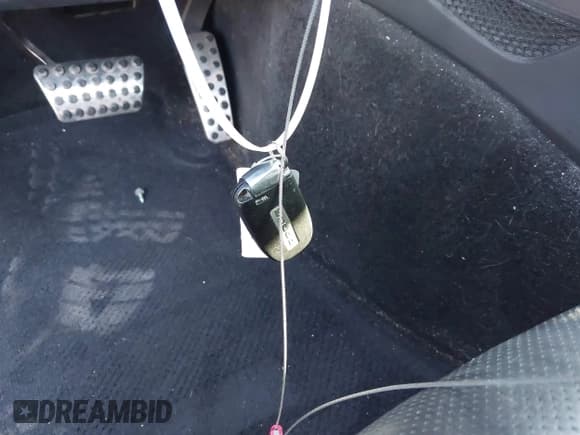 ✅ 2015 Dodge Challenger SXT Plus • VIN: 2C3CDZBGXFH715876 • Lot: 43335515. Wystawiony na IAAI z przebiegiem 134 881 mil. Bezpłatny archiwum sprzedaży aukcyjnych z USA i szczegółowy raport historii pojazdu na DreamBid. Zdjęcie 11.