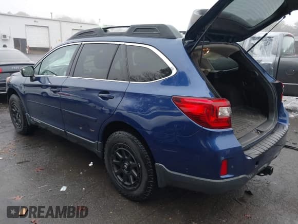 ✅ 2016 Subaru Outback Premium • VIN: 4S4BSAHC8G3324812 • Lot: 43760922. Listed on IAAI with 58,064 mi. Free auction sales archive from the USA and detailed vehicle history report at DreamBid. Image 3.