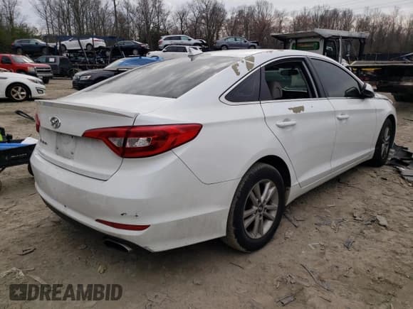 ✅ 2017 Hyundai Sonata SE • VIN: 5NPE24AF0HH493705 • Lot: 40450533. Listed on Copart with 130,393 mi. Free auction sales archive from the USA and detailed vehicle history report at DreamBid. Image 3.