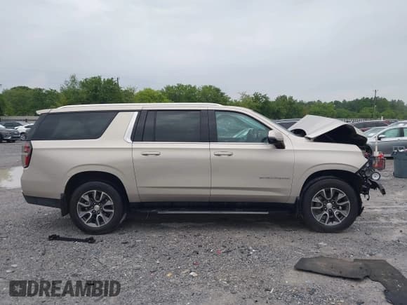 ✅ 2023 Chevrolet Suburban LT • VIN: 1GNSCCKD2PR170276 • Лот: 42207490. Опубликован ранее на IAAI с пробегом Не указан. Бесплатный доступ к архиву аукционных продаж из США и подробный отчёт об истории автомобиля на DreamBid. Изображение 14.