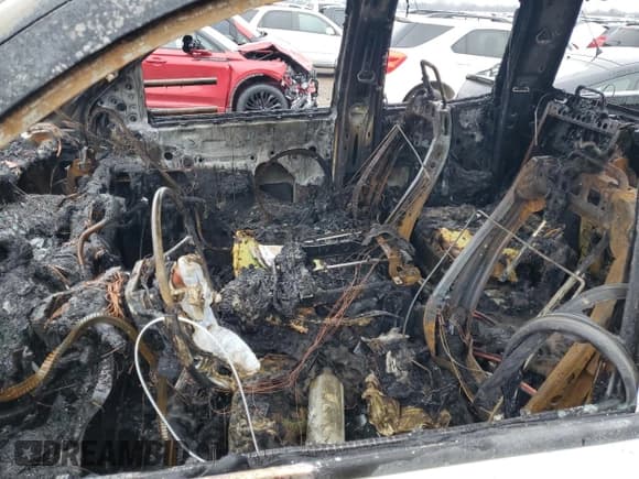 ✅ 2015 Chevrolet Silverado 2500HD LT • VIN: 1GC2KVE81FZ140321 • Лот: 86995094. Опубликован ранее на Copart с пробегом Не указан. Бесплатный доступ к архиву аукционных продаж из США и подробный отчёт об истории автомобиля на DreamBid. Изображение 7.