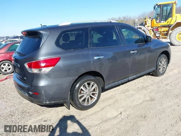 ✅ 2014 Nissan Pathfinder SL • VIN: 5N1AR2MN1EC637623 • Lot: 41428990. Listed on IAAI with 227,301 mi. Free auction sales archive from the USA and detailed vehicle history report at DreamBid. Image 4.