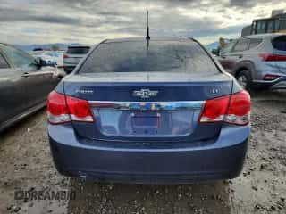 2013 Chevrolet Cruze 1LT z VIN 1G1PC5SBXD7140418, wystawiony jako Copart lot #85102345 z przebiegiem 71 879 mil mil oraz Czysty tytuł • Clean title. Historia ofert i sprzedaży dostępna na DreamBid. Obrazek 6.