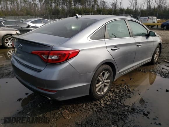 ✅ 2016 Hyundai Sonata SE • VIN: 5NPE24AF4GH353333 • Lot: 36638933. Listed on Copart with 91,603 mi. Free auction sales archive from the USA and detailed vehicle history report at DreamBid. Image 3.