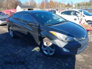 2013 Hyundai Elantra GLS z VIN 5NPDH4AE1DH421830, wystawiony jako IAAI lot #43611724 z przebiegiem 132 122 mil mil oraz . Historia ofert i sprzedaży dostępna na DreamBid. Obrazek 1.