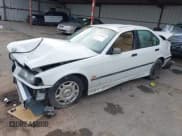 ✅ 1998 BMW 3 Series 318i • VIN: WBACC0324WEK27301 • Лот: 43749666. Опубликован ранее на IAAI с пробегом 224 555 миль. Бесплатный доступ к архиву аукционных продаж из США и подробный отчёт об истории автомобиля на DreamBid. Изображение 18.