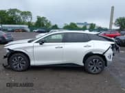 ✅ 2025 Lexus RZ 450e Premium • VIN: JTJAAAAB7SA028301 • Лот: 42518068. Опубликован ранее на IAAI с пробегом 1 244 миль. Бесплатный доступ к архиву аукционных продаж из США и подробный отчёт об истории автомобиля на DreamBid. Изображение 15.