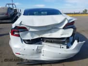 ✅ 2018 Tesla Model 3 Long Range Battery • VIN: 5YJ3E1EB4JF134317 • Lot: 43208237. Wystawiony na IAAI z przebiegiem 86 720 mil. Bezpłatny archiwum sprzedaży aukcyjnych z USA i szczegółowy raport historii pojazdu na DreamBid. Zdjęcie 6.