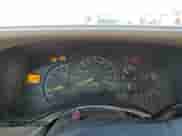 2001 Chevrolet Silverado 1500 LT z VIN 1GCEC19T21Z203162, wystawiony jako Copart lot #46577965 z przebiegiem 308 212 mil mil oraz Szkoda całkowita • Salvage title. Historia ofert i sprzedaży dostępna na DreamBid. Obrazek 9.