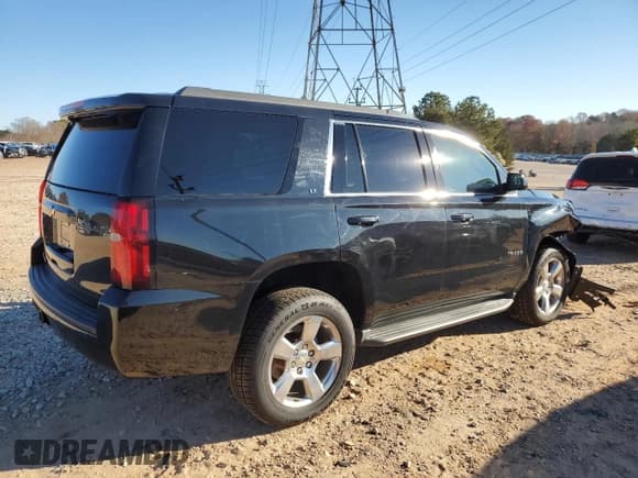 ✅ 2017 Chevrolet Tahoe LT • VIN: 1GNSKBKC2HR335782 • Lot: 92180615. Listed on Copart with 105,520 mi. Free auction sales archive from the USA and detailed vehicle history report at DreamBid. Image 3.