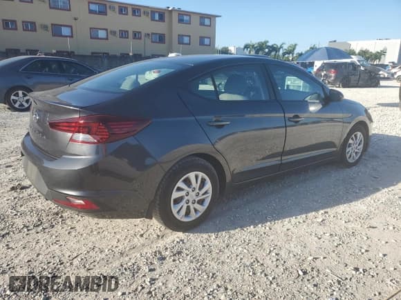 ✅ 2020 Hyundai Elantra SE • VIN: 5NPD74LF6LH590233 • Лот: 83837935. Опубликован ранее на Copart с пробегом 28 646 миль. Бесплатный доступ к архиву аукционных продаж из США и подробный отчёт об истории автомобиля на DreamBid. Изображение 3.