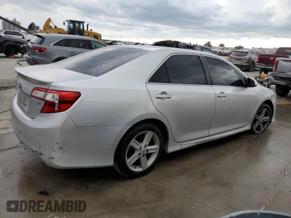 2013 Toyota Camry L с VIN 4T1BF1FK1DU266417, выставлен на аукционе Copart как лот 73972983 с пробегом Не указан миль и Списание • Salvage title. История ставок и продаж доступна на DreamBid. Изображение 3.
