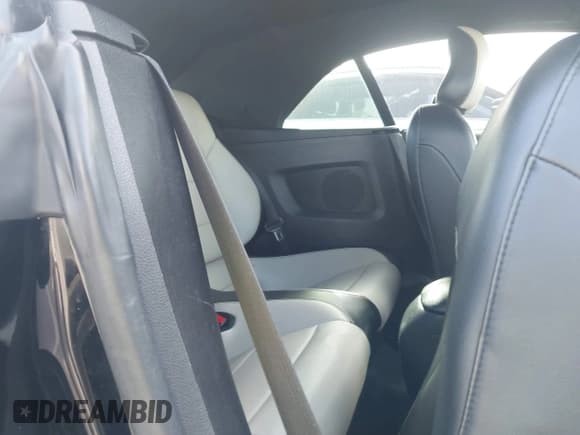 ✅ 2017 Ford Mustang EcoBoost Premium • VIN: 1FATP8UHXH5258313 • Lot: 43663800. Wystawiony na IAAI z przebiegiem 112 620 mil. Bezpłatny archiwum sprzedaży aukcyjnych z USA i szczegółowy raport historii pojazdu na DreamBid. Zdjęcie 8.