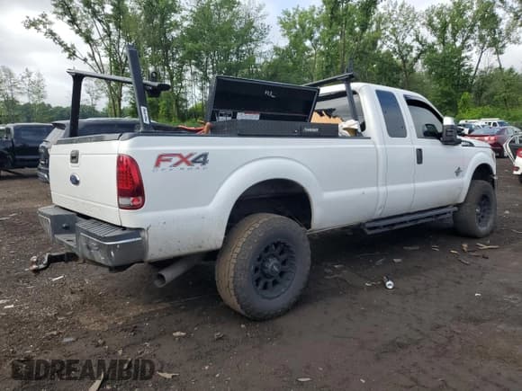 ✅ 2013 Ford F-350 XL • VIN: 1FT8X3BT6DEA82686 • Lot: 61363885. Wystawiony na Copart z przebiegiem 165 001 mil. Bezpłatny archiwum sprzedaży aukcyjnych z USA i szczegółowy raport historii pojazdu na DreamBid. Zdjęcie 3.