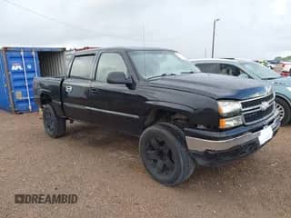 ✅ 2006 Chevrolet Silverado 1500 LS • VIN: 2GCEC13V161236454 • Lot: 43155124. Wystawiony na IAAI z przebiegiem 196 037 mil mil. Skorzystaj z bezpłatnego archiwum sprzedaży aukcyjnych z USA i zobacz szczegółowy raport historii pojazdu na DreamBid. Zdjęcie 1.