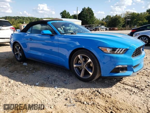 ✅ 2017 Ford Mustang V6 • VIN: 1FATP8EM9H5252630 • Lot: 81588075. Listed on Copart with 23,462 mi. Free auction sales archive from the USA and detailed vehicle history report at DreamBid. Image 4.