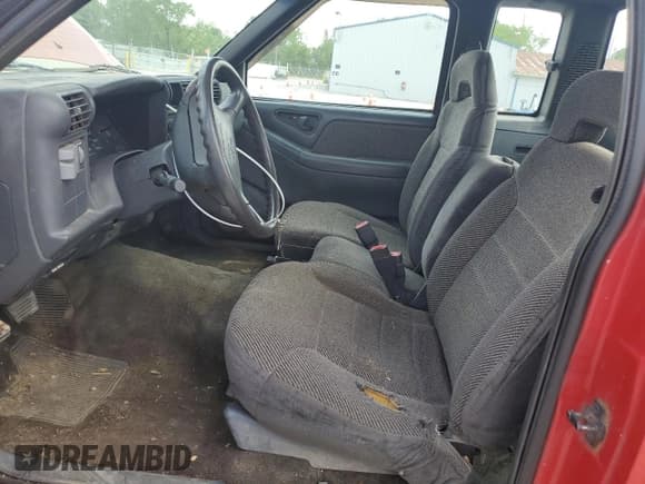 ✅ 1995 Chevrolet S-10 LS • VIN: 1GCCS1949SK139523 • Лот: 57154695. Опубликован ранее на Copart с пробегом 190 169 миль. Бесплатный доступ к архиву аукционных продаж из США и подробный отчёт об истории автомобиля на DreamBid. Изображение 7.