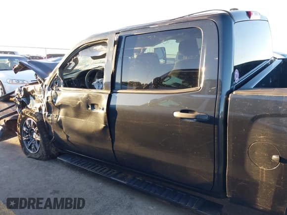 ✅ 2018 Chevrolet Silverado 1500 Work Truck • VIN: 3GCUKNEC8JG402700 • Lot: 41015830. Listed on IAAI with 107,781 mi. Free auction sales archive from the USA and detailed vehicle history report at DreamBid. Image 14.