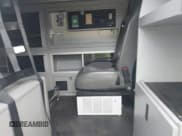 ✅ 2012 Ford Econoline Cargo Commercial • VIN: 1FDSS3EL1CDB10281 • Lot: 41410176. Wystawiony na IAAI z przebiegiem 590 744 mil. Bezpłatny archiwum sprzedaży aukcyjnych z USA i szczegółowy raport historii pojazdu na DreamBid. Zdjęcie 8.