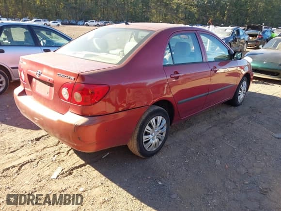 ✅ 2005 Toyota Corolla CE • VIN: 1NXBR32E95Z449990 • Lot: 43445648. Wystawiony na IAAI z przebiegiem 238 590 mil. Bezpłatny archiwum sprzedaży aukcyjnych z USA i szczegółowy raport historii pojazdu na DreamBid. Zdjęcie 4.