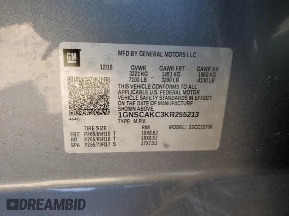 ✅ 2019 Chevrolet Tahoe LS • VIN: 1GNSCAKC3KR255213 • Lot: 81584105. Wystawiony na Copart z przebiegiem 116 639 mil. Bezpłatny archiwum sprzedaży aukcyjnych z USA i szczegółowy raport historii pojazdu na DreamBid. Zdjęcie 12.