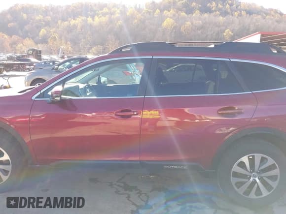✅ 2021 Subaru Outback Premium • VIN: 4S4BTAFC3M3202516 • Lot: 43578859. Wystawiony na IAAI z przebiegiem 81 068 mil. Bezpłatny archiwum sprzedaży aukcyjnych z USA i szczegółowy raport historii pojazdu na DreamBid. Zdjęcie 15.