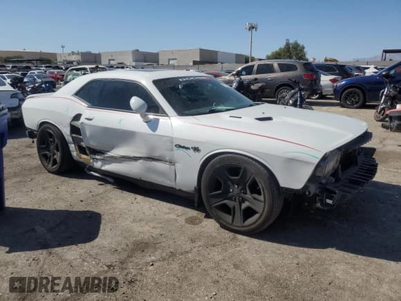 ✅ 2013 Dodge Challenger R/T • VIN: 2C3CDYBTXDH557141 • Lot: 73375064. Wystawiony na Copart z przebiegiem 104 018 mil. Bezpłatny archiwum sprzedaży aukcyjnych z USA i szczegółowy raport historii pojazdu na DreamBid. Zdjęcie 4.