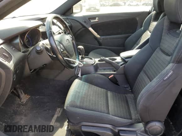 2014 Hyundai Genesis Coupe R-Spec с VIN KMHHT6KD9EU114636, выставлен на аукционе Copart как лот 49142895 с пробегом 61 734 миль миль и Списание • Salvage title. История ставок и продаж доступна на DreamBid. Изображение 7.