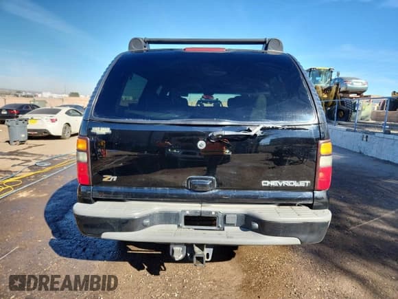 ✅ 2004 Chevrolet Suburban LT • VIN: 3GNFK16Z34G266492 • Lot: 90103875. Listed on Copart with 215,482 mi. Free auction sales archive from the USA and detailed vehicle history report at DreamBid. Image 6.