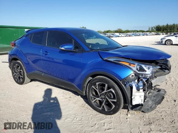 ✅ 2018 Toyota C-HR XLE • VIN: JTNKHMBX3J1011200 • Lot: 93312415. Wystawiony na Copart z przebiegiem 88 899 mil. Bezpłatny archiwum sprzedaży aukcyjnych z USA i szczegółowy raport historii pojazdu na DreamBid. Zdjęcie 4.