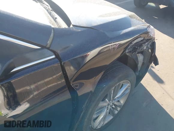 ✅ 2015 Toyota Camry XSE • VIN: 4T1BF1FK6FU105242 • Lot: 43735222. Wystawiony na IAAI z przebiegiem 82 910 mil. Bezpłatny archiwum sprzedaży aukcyjnych z USA i szczegółowy raport historii pojazdu na DreamBid. Zdjęcie 20.