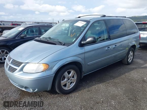 ✅ 2006 Dodge Grand Caravan SXT • VIN: 2D4GP44L26R761846 • Lot: 43739465. Listed on IAAI with 204,436 mi. Free auction sales archive from the USA and detailed vehicle history report at DreamBid. Image 2.