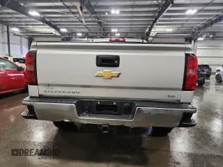 ✅ 2019 Chevrolet Silverado 1500 LT • VIN: 2GCVKPEC0K1128421 • Lot: 80140455. Wystawiony na Copart z przebiegiem 198 793 mil. Bezpłatny archiwum sprzedaży aukcyjnych z USA i szczegółowy raport historii pojazdu na DreamBid. Zdjęcie 6.