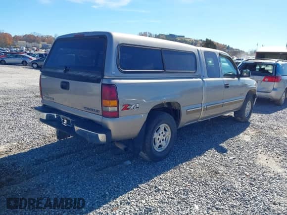 2002 Chevrolet Silverado 1500 LS с VIN 2GCEK19T421197667, выставлен на аукционе IAAI как лот 43621046 с пробегом 215 058 миль миль и . История ставок и продаж доступна на DreamBid. Изображение 4.