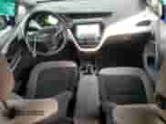 2018 Chevrolet Bolt EV LT z VIN 1G1FW6S05J4138953, wystawiony jako Copart lot #81003123 z przebiegiem 60 154 mil mil oraz . Historia ofert i sprzedaży dostępna na DreamBid. Obrazek 8.