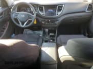 ✅ 2017 Hyundai Tucson SE • VIN: KM8J23A43HU262807 • Lot: 82680055. Wystawiony na Copart z przebiegiem 160 427 mil. Bezpłatny archiwum sprzedaży aukcyjnych z USA i szczegółowy raport historii pojazdu na DreamBid. Zdjęcie 8.