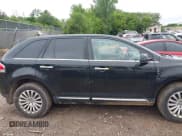✅ 2013 Lincoln MKX • VIN: 2LMDJ8JK0DBL20646 • Lot: 42806388. Wystawiony na IAAI z przebiegiem 186 753 mil. Bezpłatny archiwum sprzedaży aukcyjnych z USA i szczegółowy raport historii pojazdu na DreamBid. Zdjęcie 13.