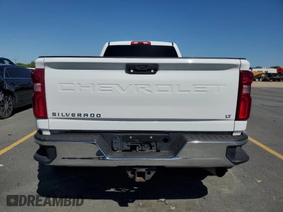 ✅ 2017 Chevrolet Silverado 2500HD Work Truck • VIN: 1GC1KUEY6HF216982 • Lot: 62903995. Wystawiony na Copart z przebiegiem 259 446 mil. Bezpłatny archiwum sprzedaży aukcyjnych z USA i szczegółowy raport historii pojazdu na DreamBid. Zdjęcie 6.
