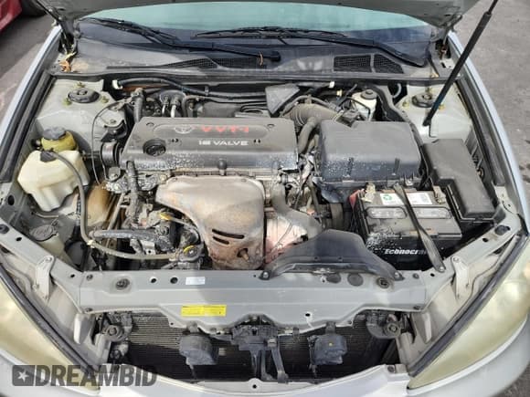 ✅ 2004 Toyota Camry STD • VIN: 4T1BE32K44U820294 • Lot: 85648045. Wystawiony na Copart z przebiegiem 205 697 mil. Bezpłatny archiwum sprzedaży aukcyjnych z USA i szczegółowy raport historii pojazdu na DreamBid. Zdjęcie 11.