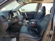 ✅ 2013 Toyota Highlander Plus • VIN: 5TDBK3EH1DS186900 • Lot: 91892565. Listed on Copart with 141,812 mi. Free auction sales archive from the USA and detailed vehicle history report at DreamBid. Image 7.