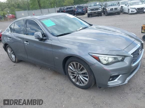 ✅ 2019 Infiniti Q50 Luxe • VIN: JN1EV7AR2KM559657 • Lot: 42187319. Wystawiony na IAAI z przebiegiem 88 583 mil. Bezpłatny archiwum sprzedaży aukcyjnych z USA i szczegółowy raport historii pojazdu na DreamBid. Zdjęcie 1.
