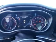 ✅ 2018 Dodge Challenger GT • VIN: 2C3CDZGG0JH112761 • Lot: 71847803. Wystawiony na Copart z przebiegiem 63 632 mil. Bezpłatny archiwum sprzedaży aukcyjnych z USA i szczegółowy raport historii pojazdu na DreamBid. Zdjęcie 9.