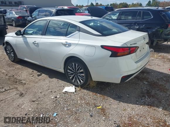 ✅ 2025 Nissan Altima SV • VIN: 1N4BL4DV8SN338206 • Lot: 43637772. Listed on IAAI with 29,467 mi. Free auction sales archive from the USA and detailed vehicle history report at DreamBid. Image 3.