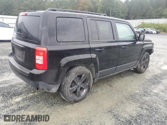 ✅ 2014 Jeep Patriot High Altitude • VIN: 1C4NJPFA6ED856737 • Лот: 81935615. Опубликован ранее на Copart с пробегом 172 160 миль. Бесплатный доступ к архиву аукционных продаж из США и подробный отчёт об истории автомобиля на DreamBid. Изображение 3.