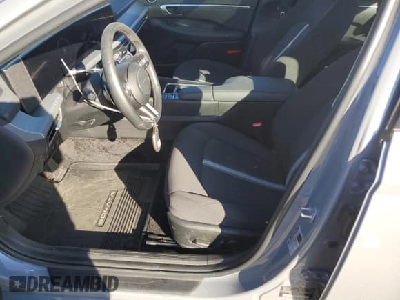 ✅ 2024 Hyundai Sonata SEL • VIN: KMHL14JA1RA394054 • Lot: 85319845. Listed on Copart with 9,063 mi. Free auction sales archive from the USA and detailed vehicle history report at DreamBid. Image 7.